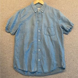 Everlane linen short sleeve shirt